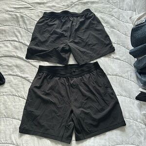 Rhone 7 inch workout shorts black
